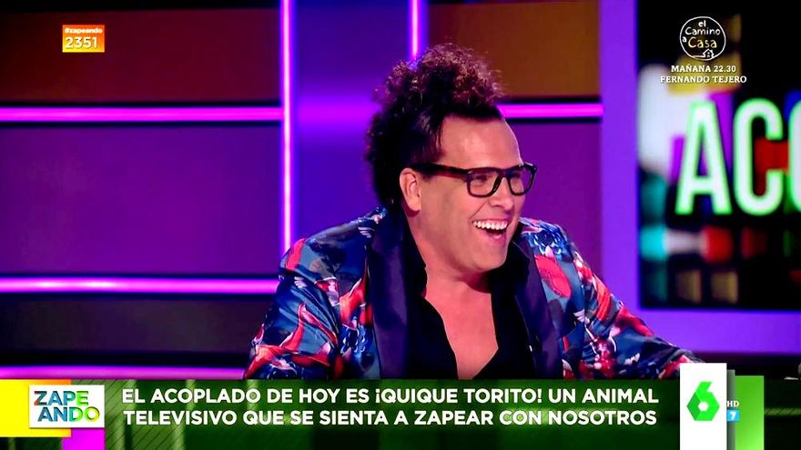 Torito vuelve a TV como fichaje de 'Zapeando' y besa la barriga de Cristina Pedroche en su debut: "Da buena suerte"