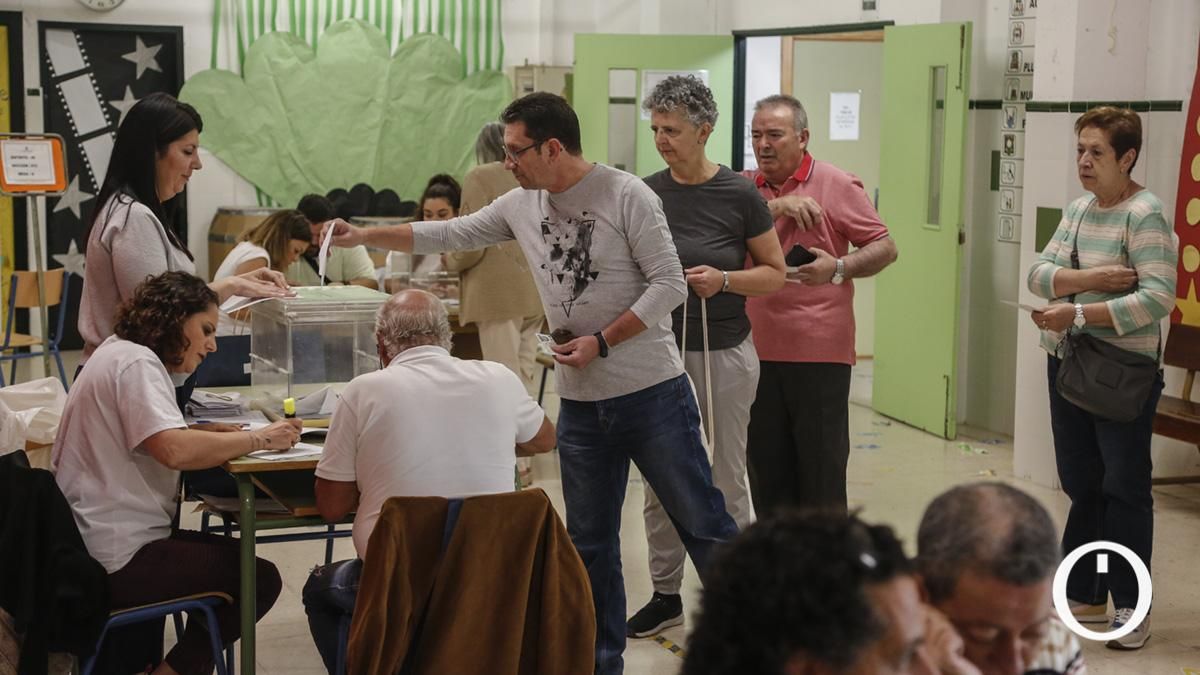 Votaciones 28M en CEIP Fernán Pérez de Oliva