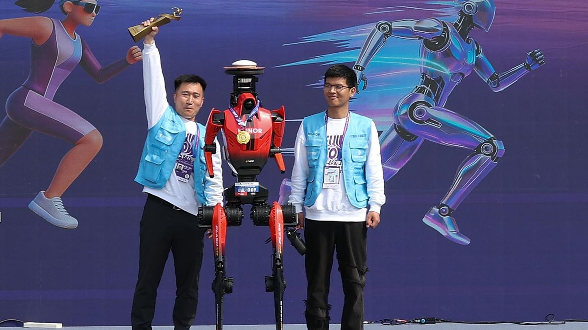 ¿Quién manda ahora en la media maratón? Robots humanoides ganan en Pekín y superan la marca histórica de Jacob Kiplimo