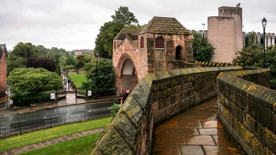 Paseo por las murallas de Chester.
