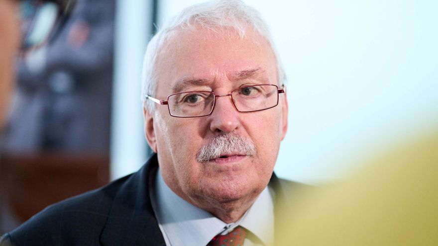 Joaquín Leguina confiesa que votó al PP en las últimas elecciones porque "está a favor de la Constitución"