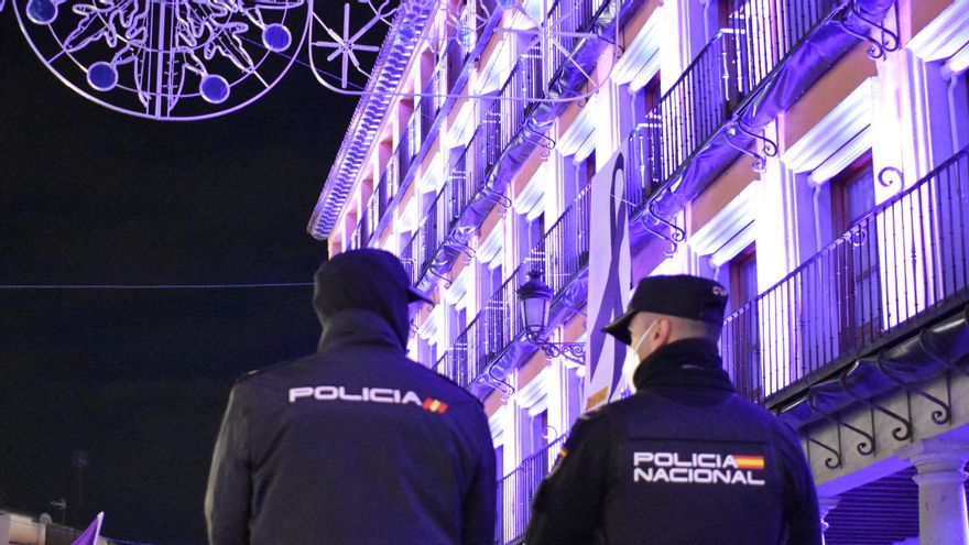 Imagen de archivo de agentes de la Policía Nacional en Toledo