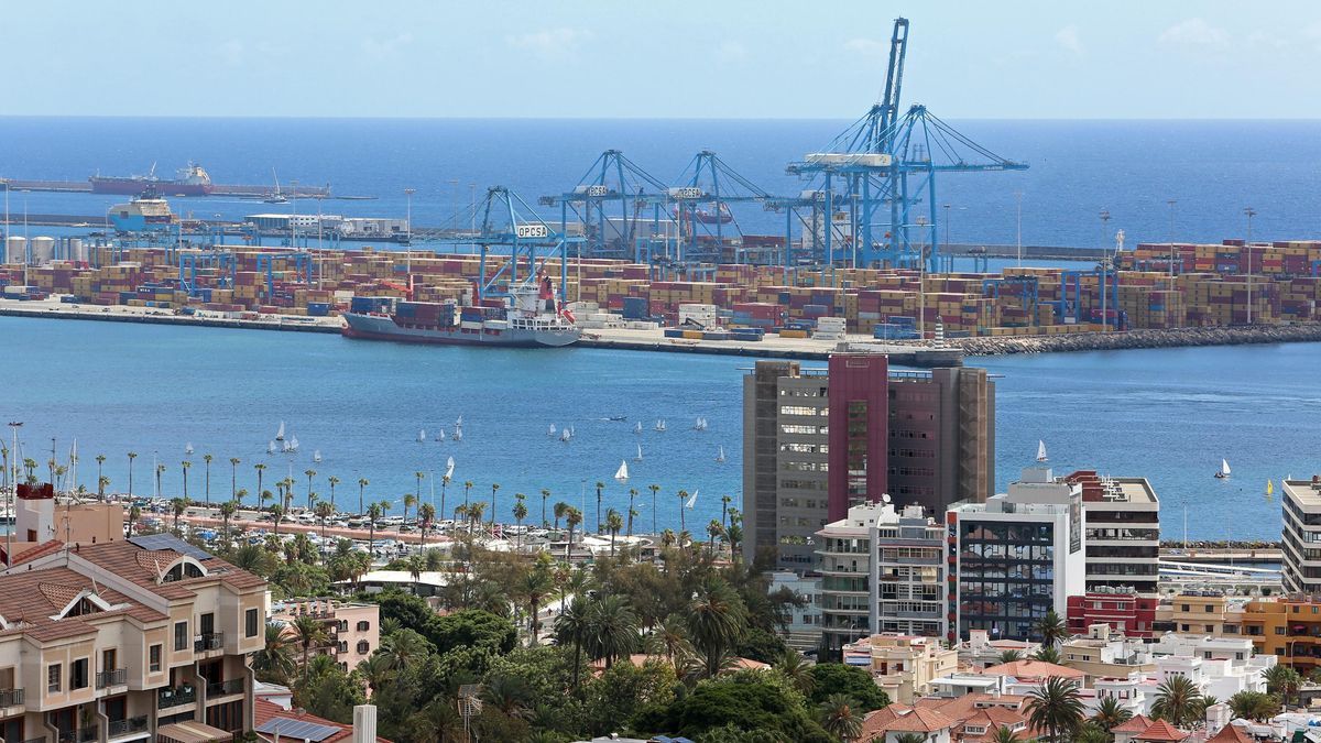 La Fiscalía pide ocho años de cárcel para tres empleados acusados de estafar un millón de euros a una consignataria en el Puerto de La Luz