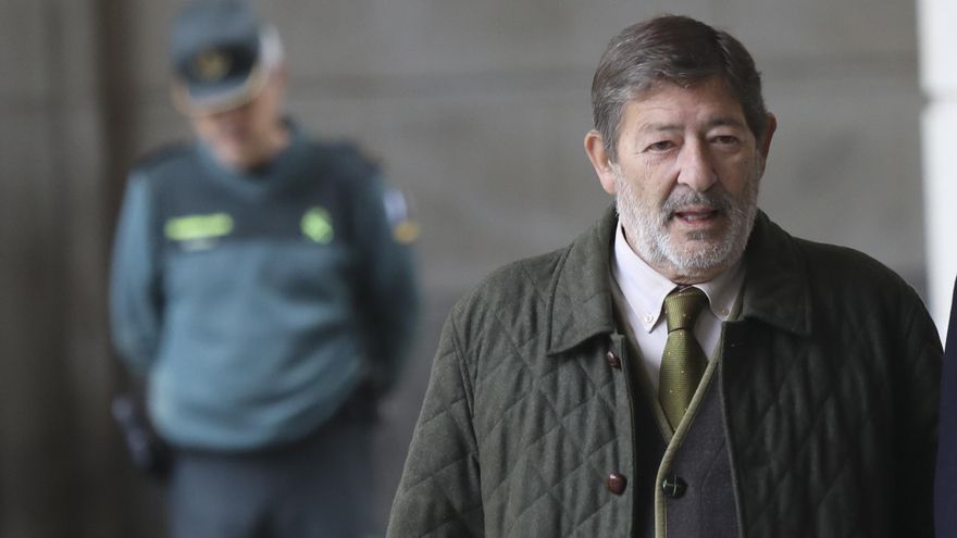 El exdirector de Trabajo, Francisco Javier Guerrero, a su llegada a la Audiencia Provincial de Sevilla en noviembre de 2019.