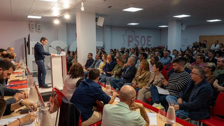 El PSOE extremeño ratifica por unanimidad a Gallardo como candidato en las elecciones del 21D