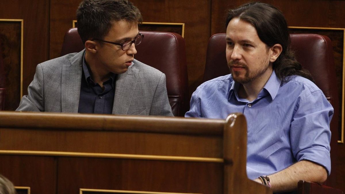 Errejón responde a Iglesias, en una manifestación, que "no hay contradicción" entre la calle y las instituciones