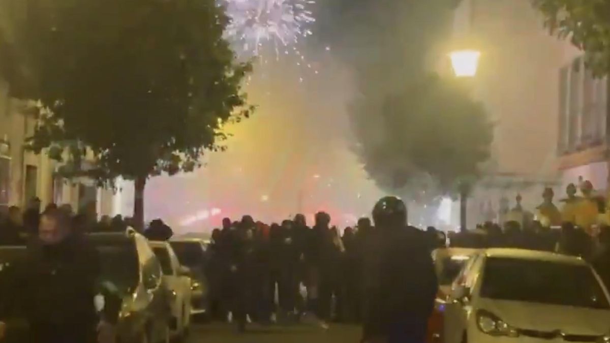 Detenidos 14 ultras del Sevilla y del Betis tras una reyerta cerca del estadio Sánchez-Pizjuán a las puertas del derbi