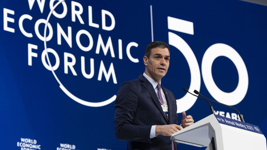 Sánchez pide en Davos a los empresarios que "se impliquen" en "elevar el poder adquisitivo de los trabajadores"