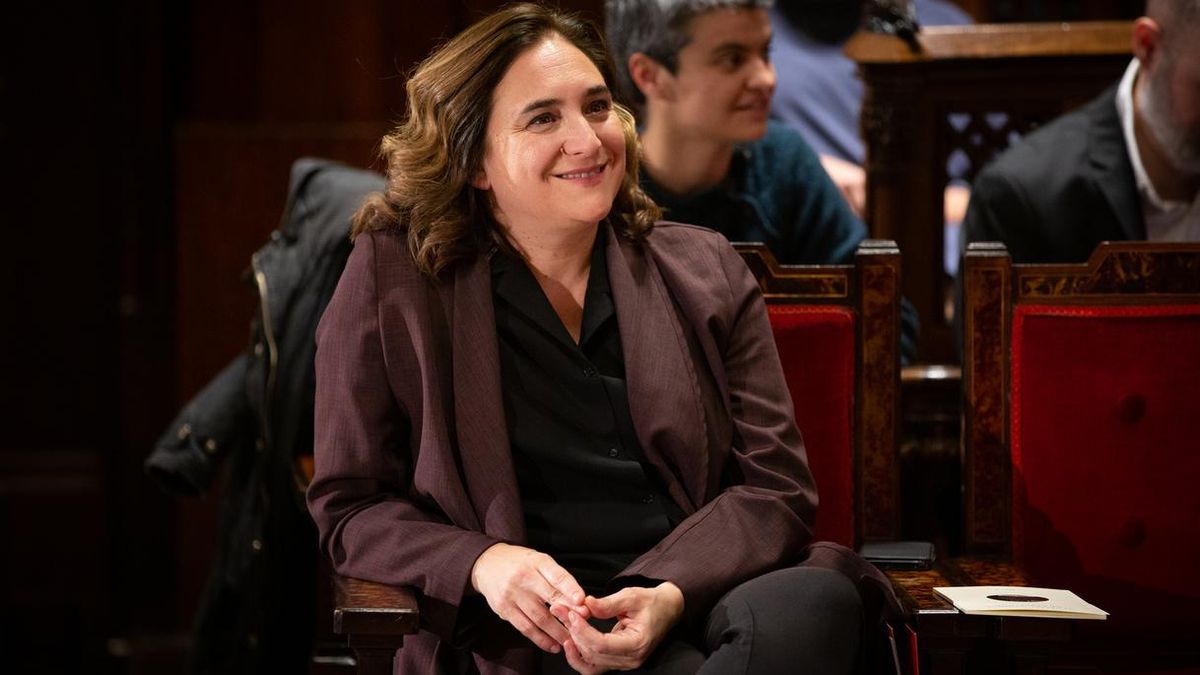 Ada Colau se recupera de una operación por la hernia que tenía desde su último embarazo
