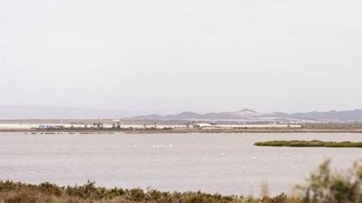 Encuentran un cadáver en la playa de Las Salinas, en Almería
