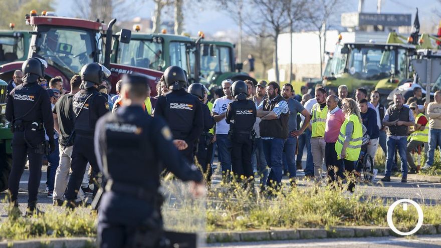 Los tres detenidos por la tractorada en Córdoba, acusados de atentado a agentes de la autoridad