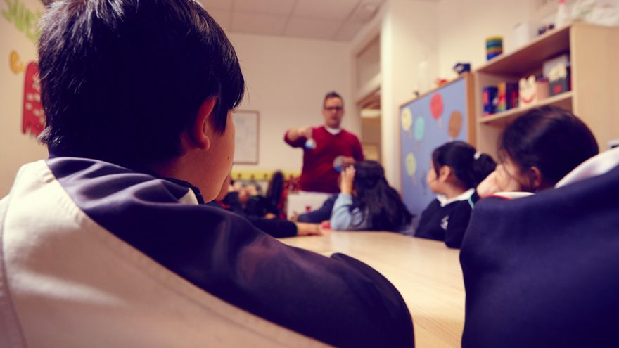 CCOO denuncia que la pérdida de 2,8 millones de fondos europeos deja sin ordenador a 3.200 aulas públicas