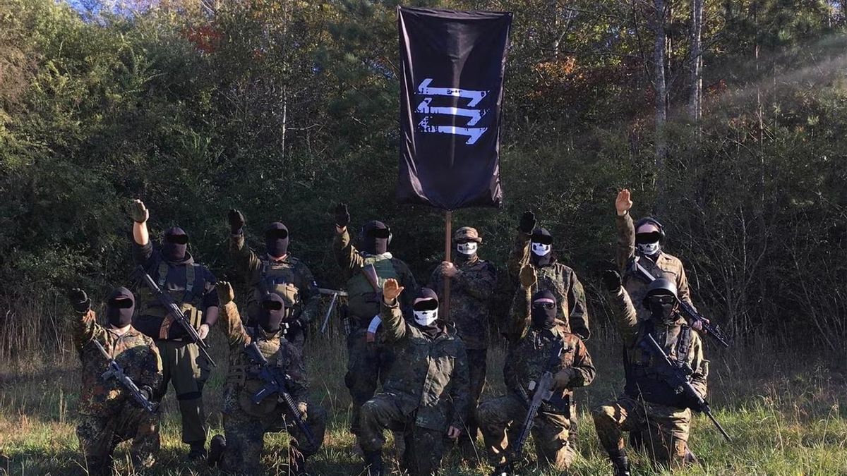 Qué es 'The Base', la organización terrorista neonazi que planea atentados en EEUU, España y Ucrania