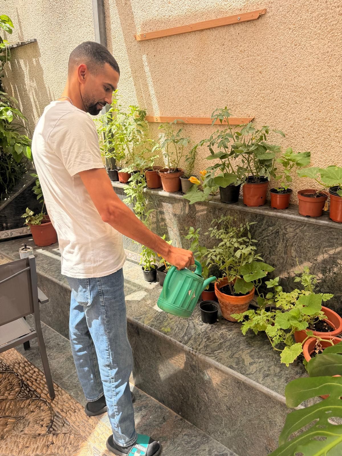 En la vivienda se genera un clima de "familia" porque los usuarios residen juntos, algunos comparten habitación y comparten muchas horas de convivencia