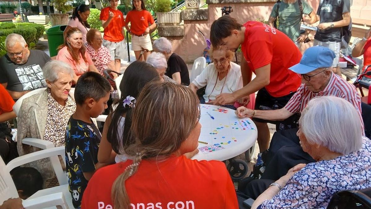 ‘Caminando Juntos’ de Cáritas, premio Fundación Gallego y Morís de León.