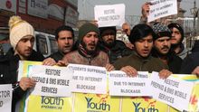 Cortar Internet durante grandes protestas se convierte en tendencia internacional: el caso de India es un precedente peligroso