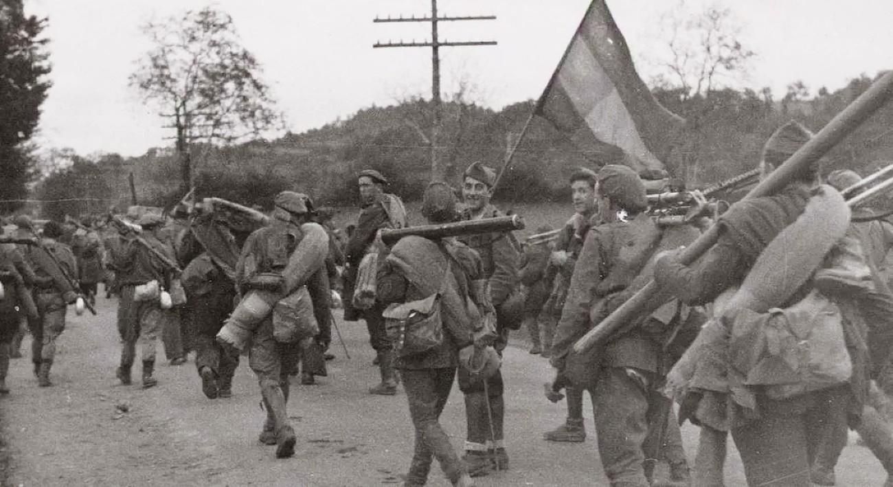 Soldados Nacionales en la zona leonesa del Frente Norte de la Guerra Civil.