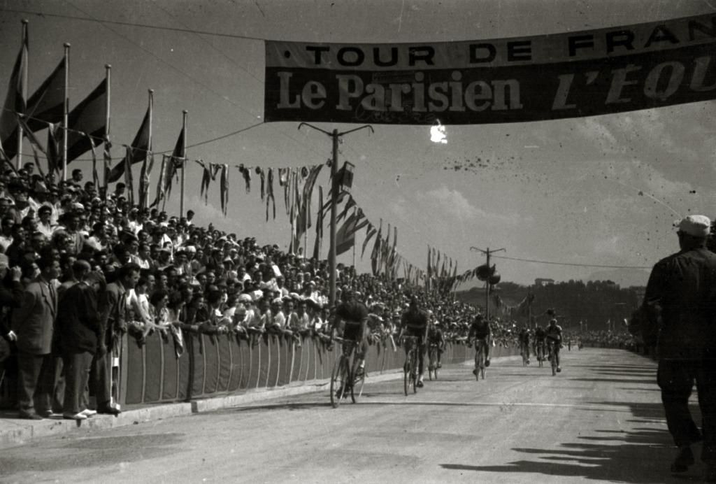 La meta, con propaganda de los diarios 'Le Parisien' y 'L' Equipe'