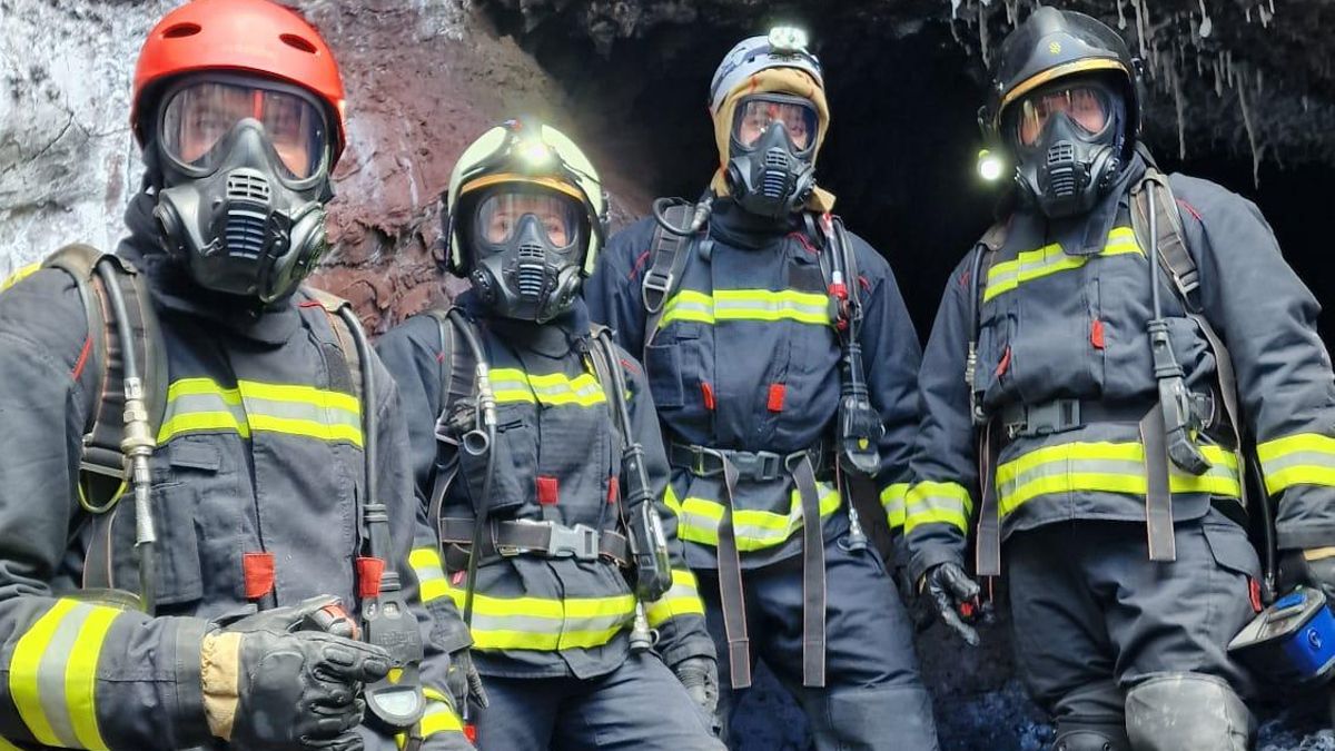 El IGME muestrea fumarolas del Tajogaite de más de 600 grados y accede un nuevo sistema de tubos volcánicos