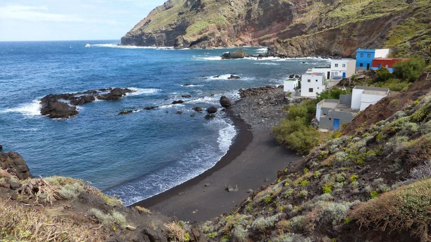 Playa de Roque Bermejo, uno de los rincones menos conocidos de Anaga.