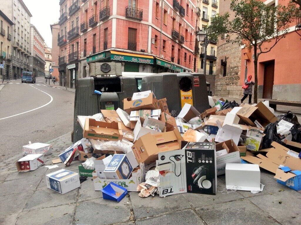 Huelga de los operarios de limpieza en Madrid. \ @fanetin
