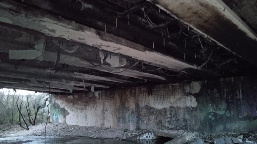 Vitoria tendrá que derribar el puente del barrio de Salburua afectado por el gran incendio de marzo