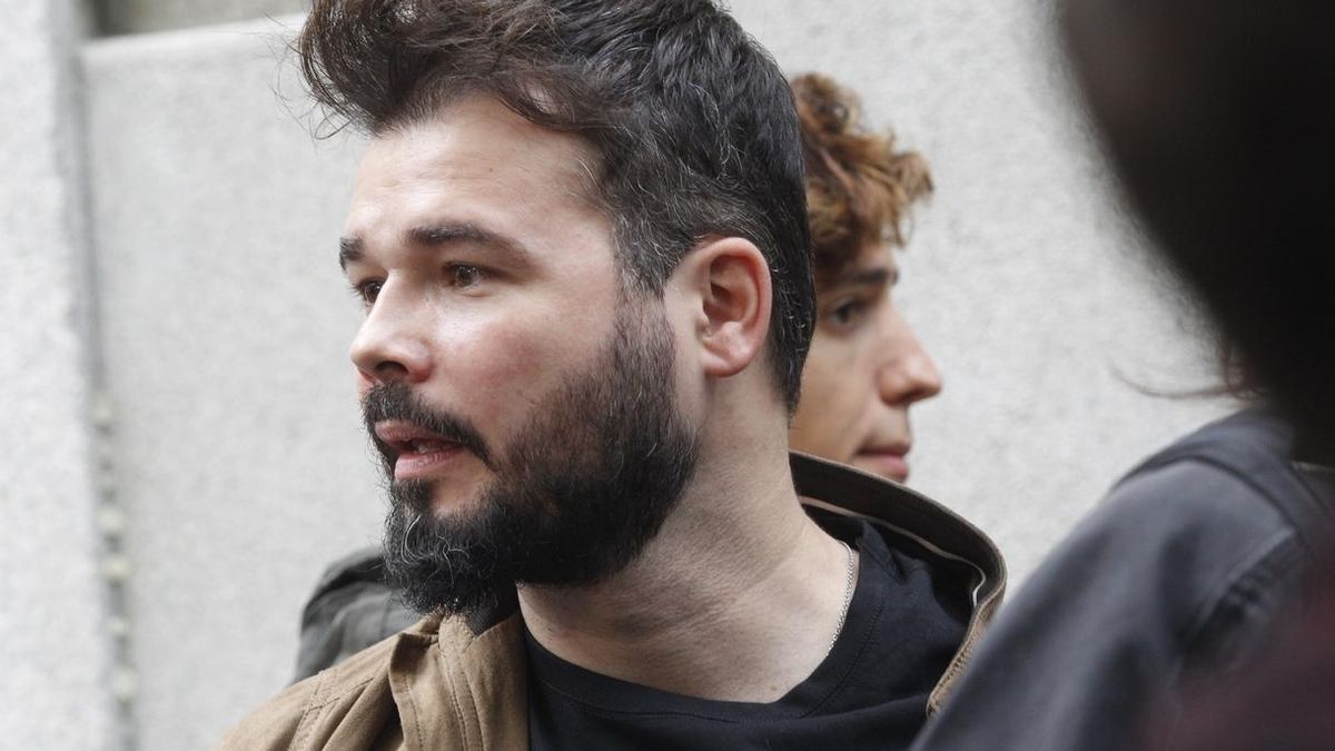 Fiscalía denuncia a un vecino de Motril por tuits vejatorios a Gabriel Rufián y Pablo Iglesias