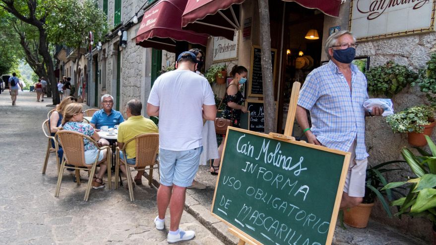 Baleares obligará a usar mascarilla en los espacios públicos salvo en las playas