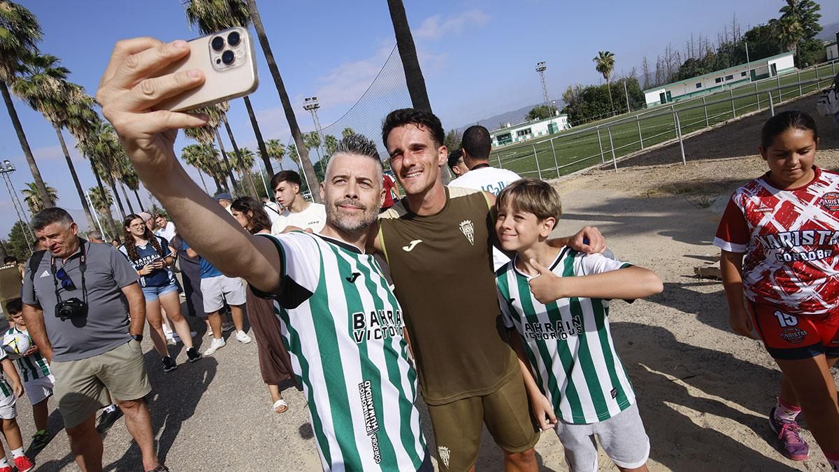Entrenamiento de pretemporada del Córdoba CF a puerta abierta