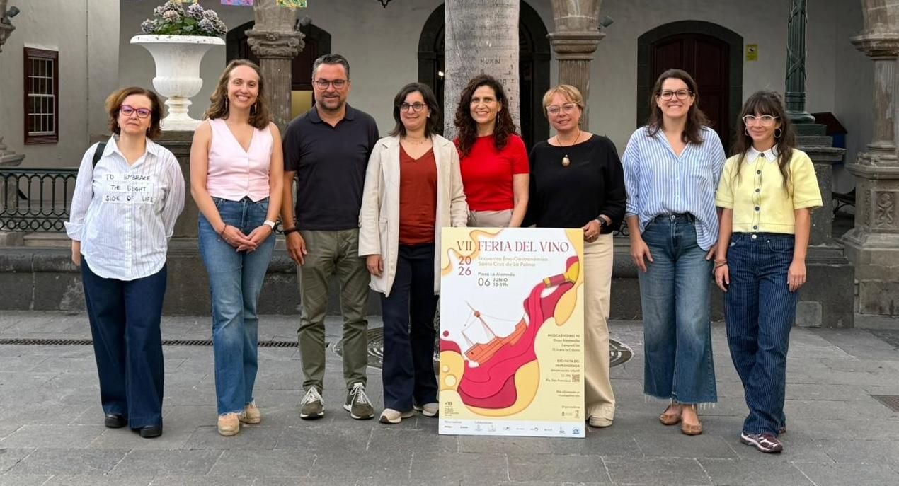 Alicia Ponce González, alumna de la Escuela de Arte Manolo Blahnik, diseña el cartel de la VII Fiesta del Vino.
