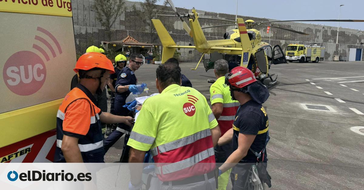 Man in critical condition after falling three metres onto public street while working on property in Mogán.