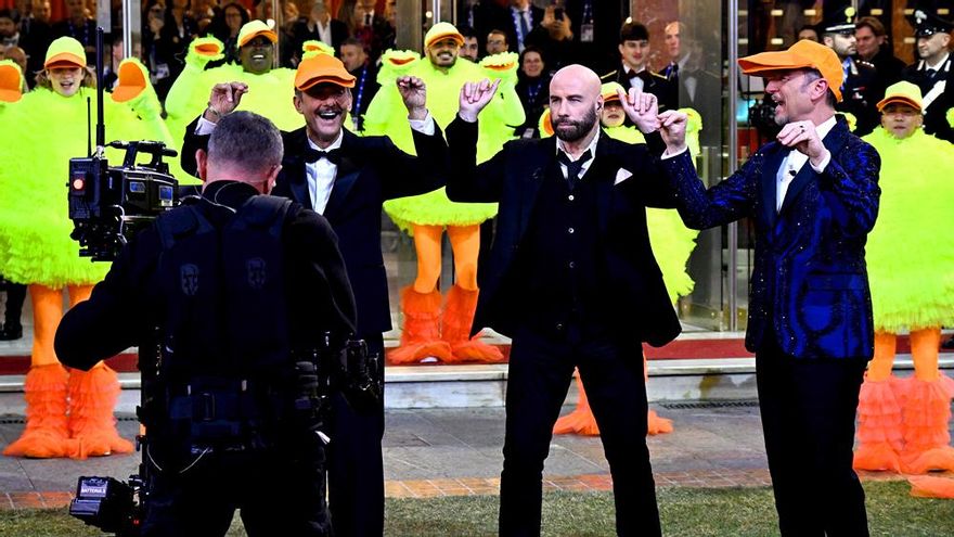 John Travolta prohíbe a la RAI italiana volver a emitir las imágenes de su "baile de los pajaritos" en Sanremo