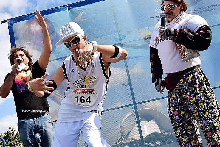 Los integrantes del grupo humorístico El Supositorio amenizaron la fiesta./ Trino Garriga