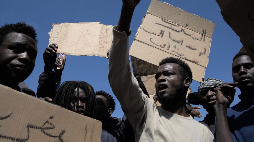 Los sudaneses a los que España rechazó en la tragedia de Melilla: "Deberían ayudarnos, pero nos pegan"