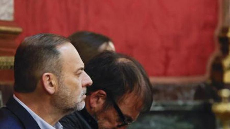 El juicio del 'caso mascarillas' llega a su ecuador en el Supremo sin abordar las comisiones investigadas