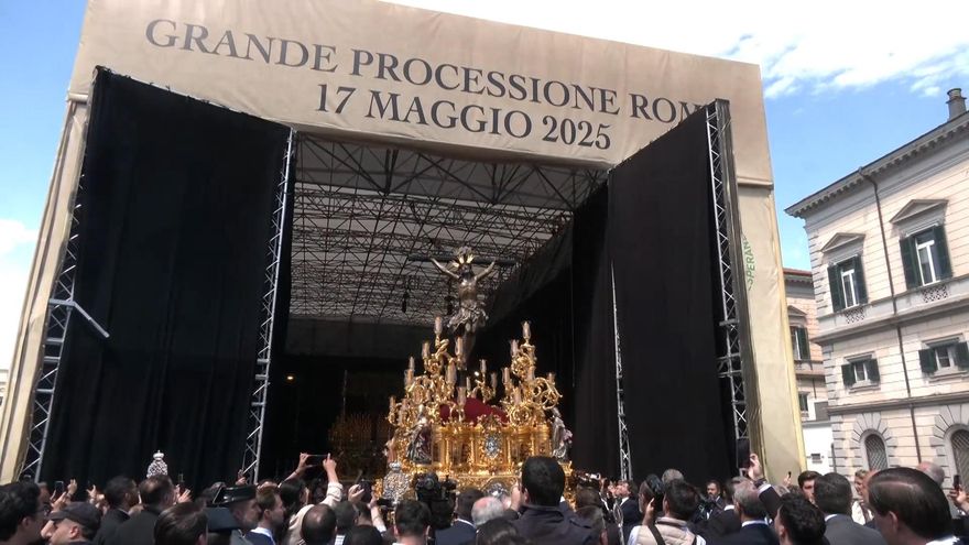 Imagen del Cristo de la Expiración de la Hermandad de El Cachorro en la Gran Procesión del Jubileo en Roma (Italia).