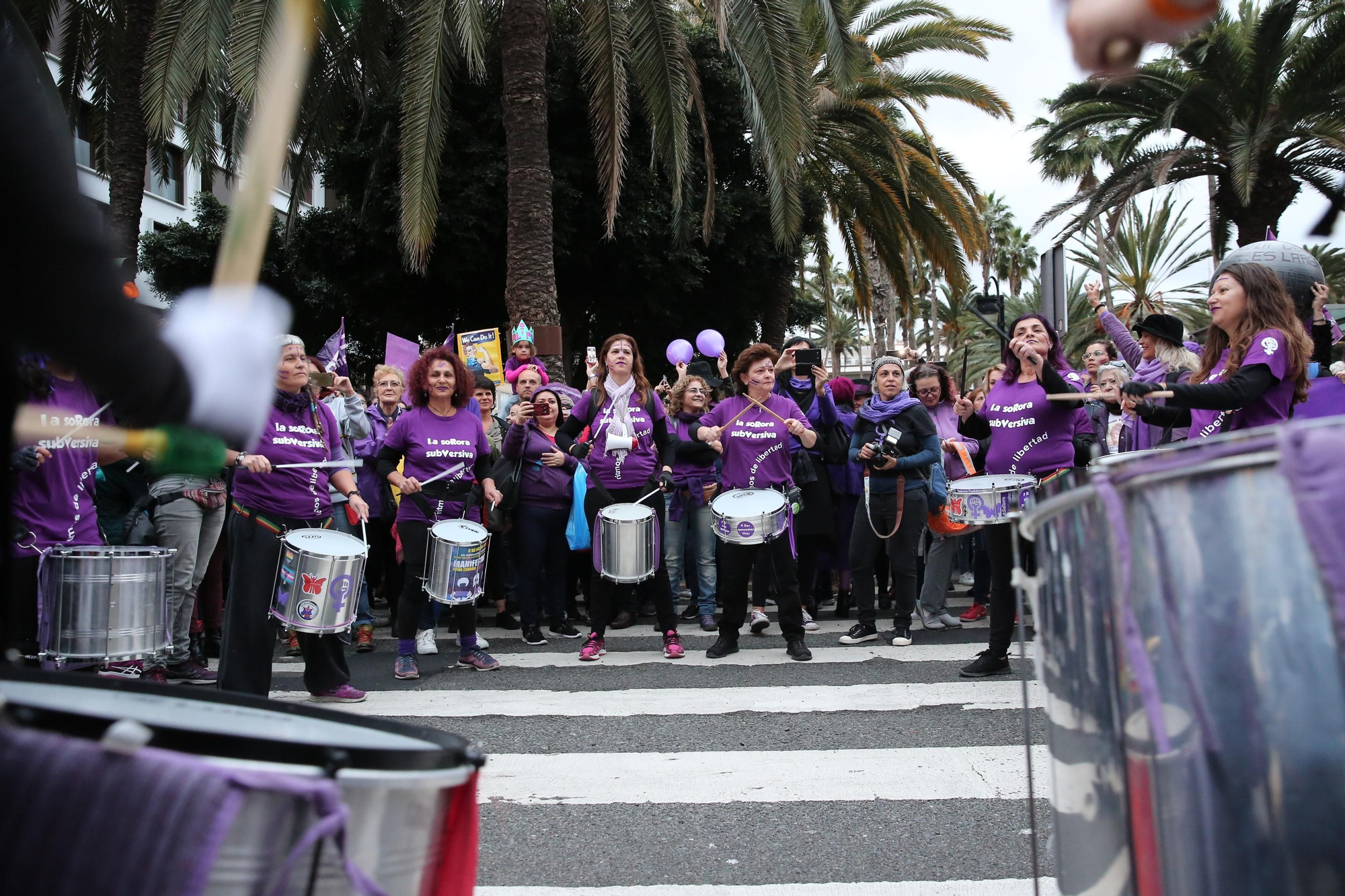 Marcha feminista en Las Palmas de Gran Canaria. (Alejandro Ramos).