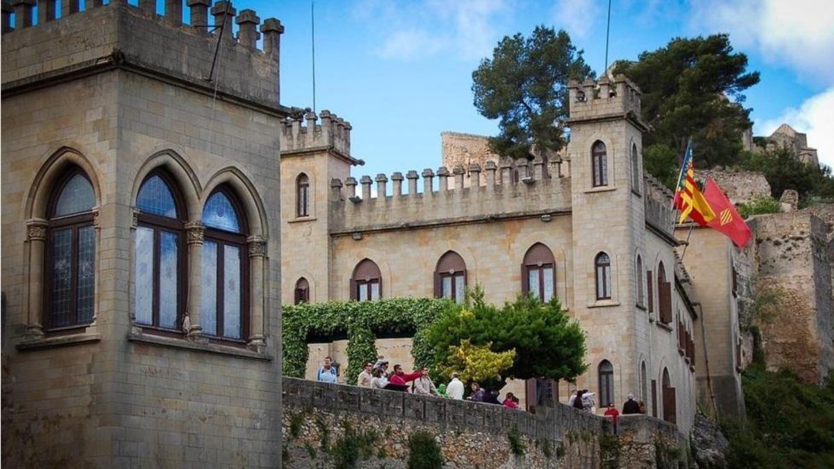 Visitants del castell de Xàtiva.