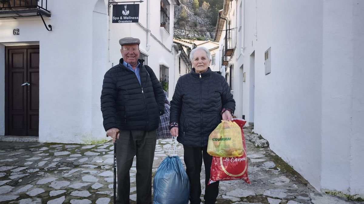 Grazalema reabre sus balcones y ventila tras 11 días de silencio, humedad y miedo: “Creíamos que el pueblo se hundía”