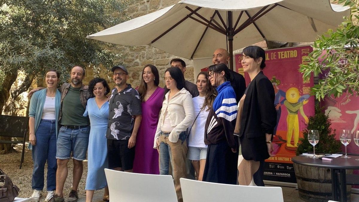 Paseos sonoros, coreografías y comedias existencialistas: las compañías navarras se muestran en el Festival de teatro de Olite