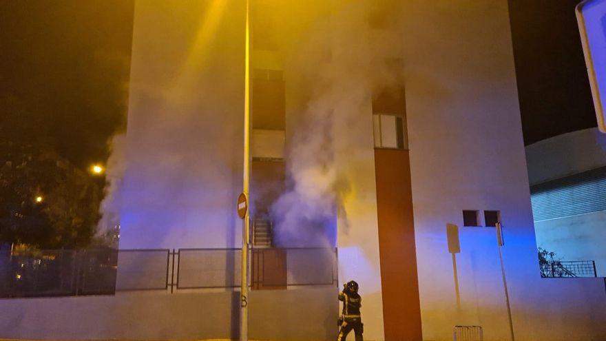 El incendio de una vivienda de Santa Cruz de Tenerife deja a seis personas heridas