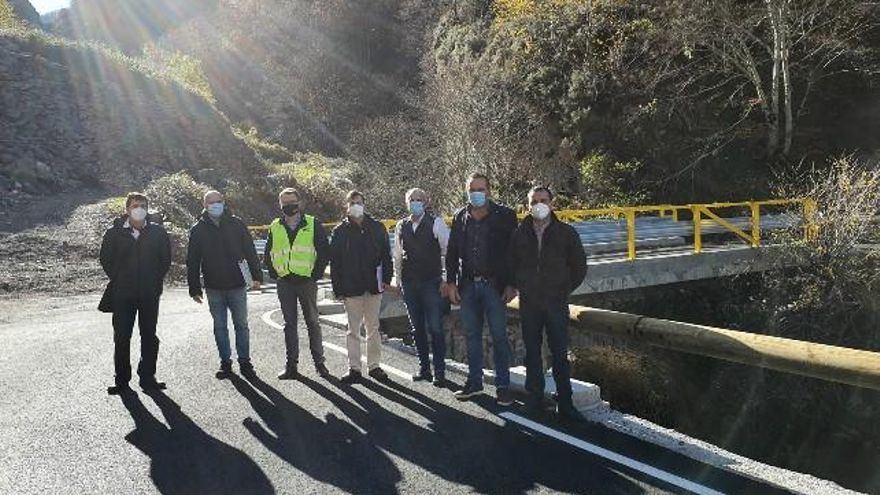 Recepción de las obras de la carretera de Oseja de Sajambre por la Diputación de León.