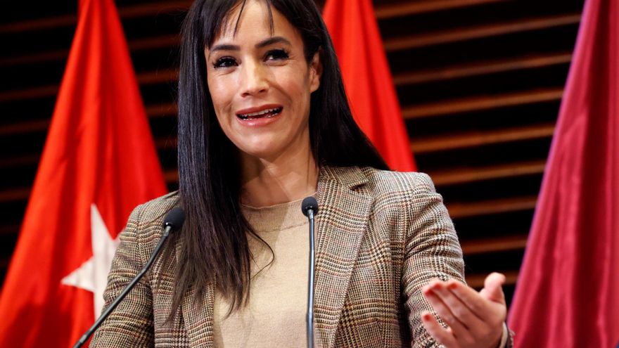 La vicealcaldesa de Madrid, Begoña Villacís, durante la presentación de la Campaña de Inspección y Control de Consumo en Navidad, en un acto celebrado este miércoles en el Ayuntamiento de Madrid. EFE/Zipi