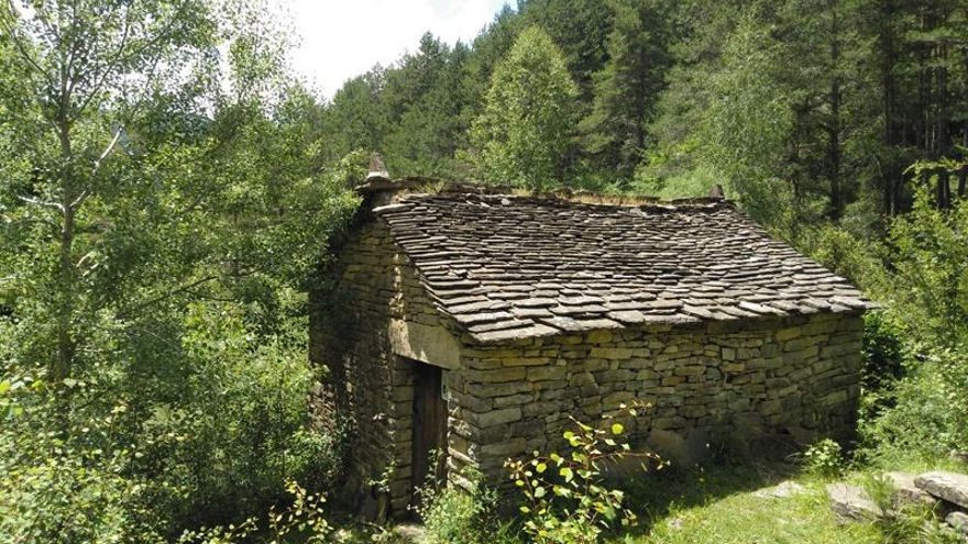 El Molino de Ainielle, escenario del libro 'La lluvia amarilla', catalogado por Patrimonio