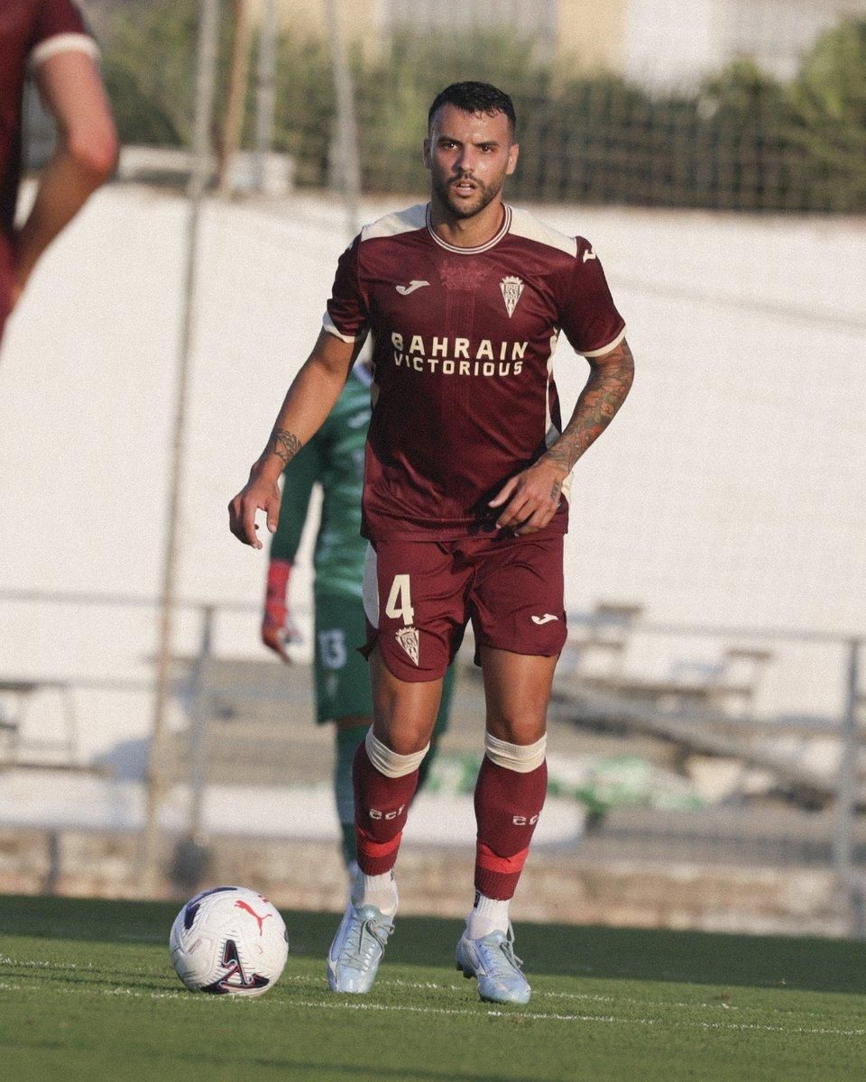 Álex Martín, durante el partido ante el Cádiz
