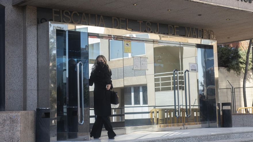 Cristina Cifuentes, a la salida de los juzgados tras la primera jornada del juicio.