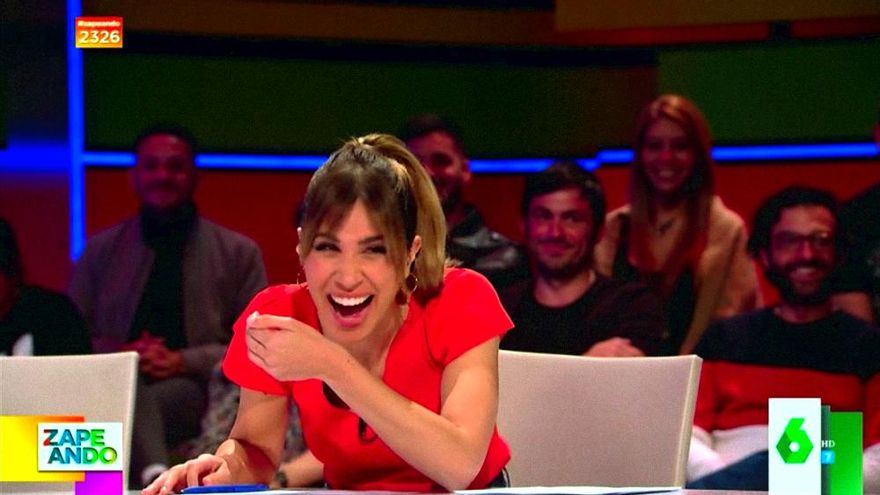 Risas en 'Zapeando' por el lapsus de María Gómez que 'paralizó' el directo: "¡Qué torrija llevas!"