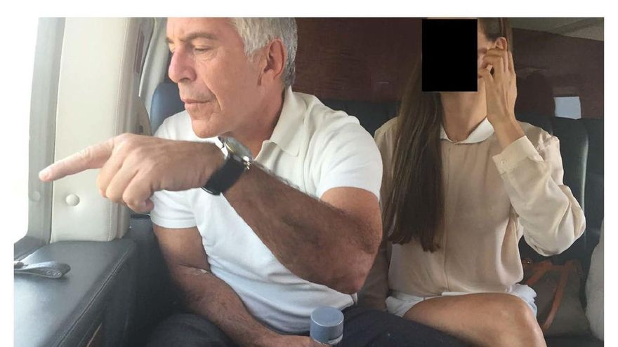 Trump voló al menos ocho veces en el avión privado de Epstein, según nuevos archivos del caso