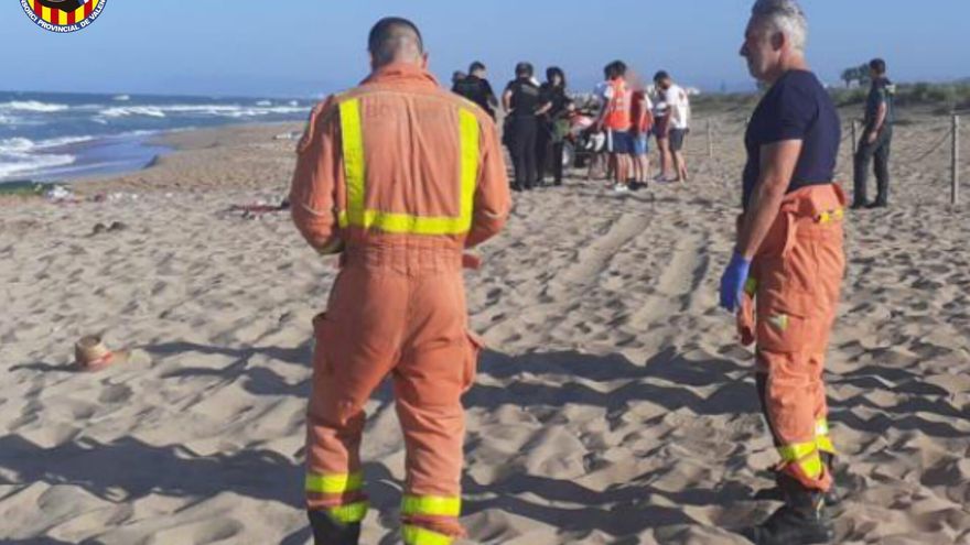 Tres personas mueren ahogadas en una playa de Tavernes de la Valldigna