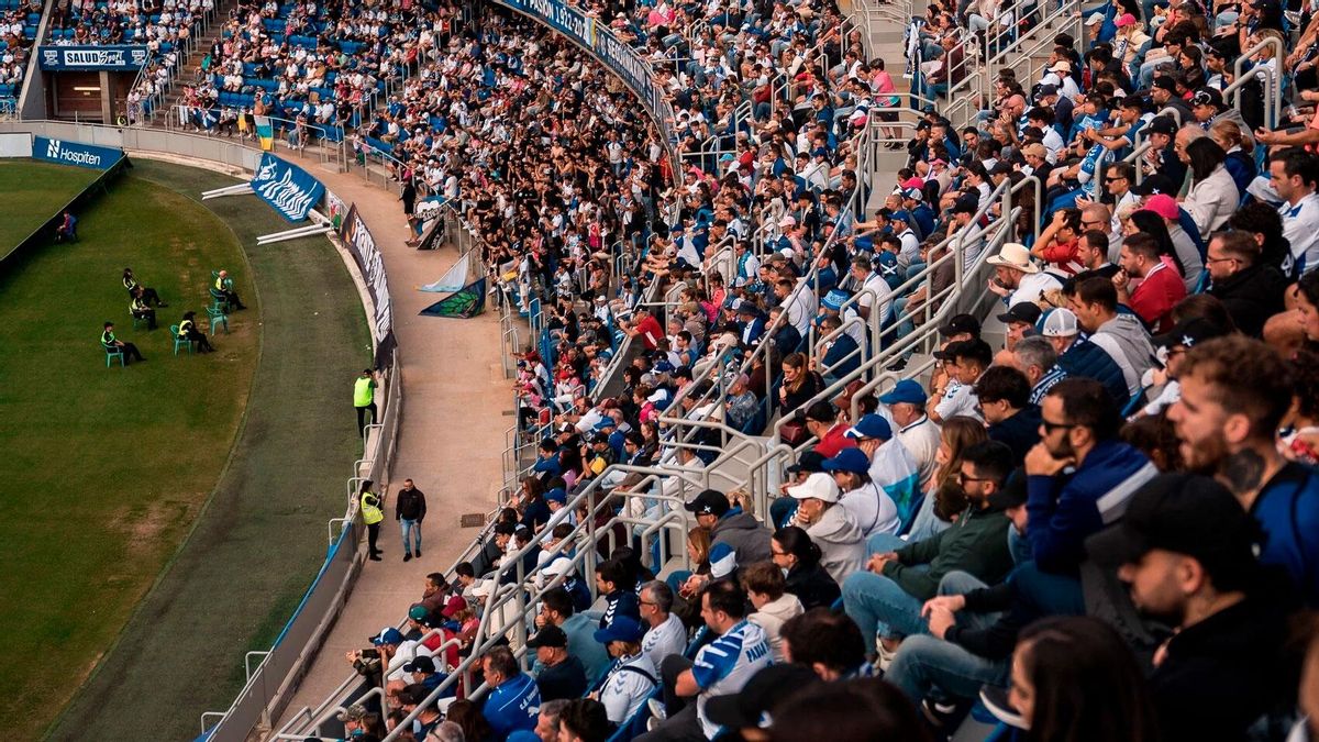 El Heliodoro se viste de gala ante el esperado ascenso blanquiazul